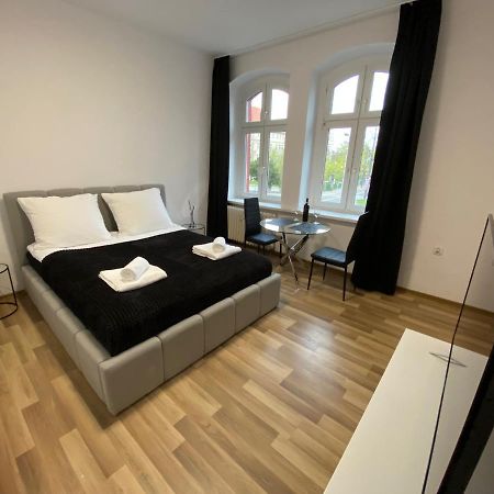 Vip Rooms Apartment Torun Luaran gambar