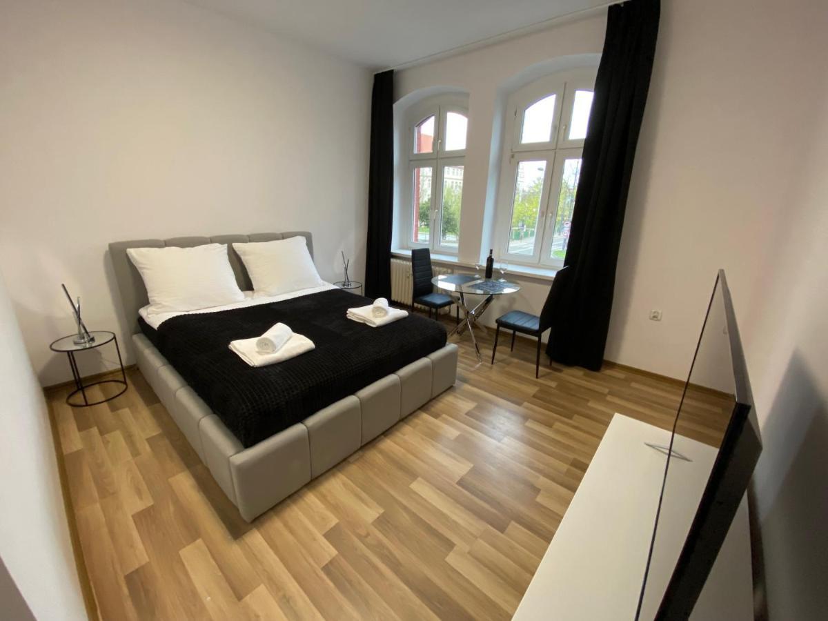 Vip Rooms Apartment Torun Luaran gambar