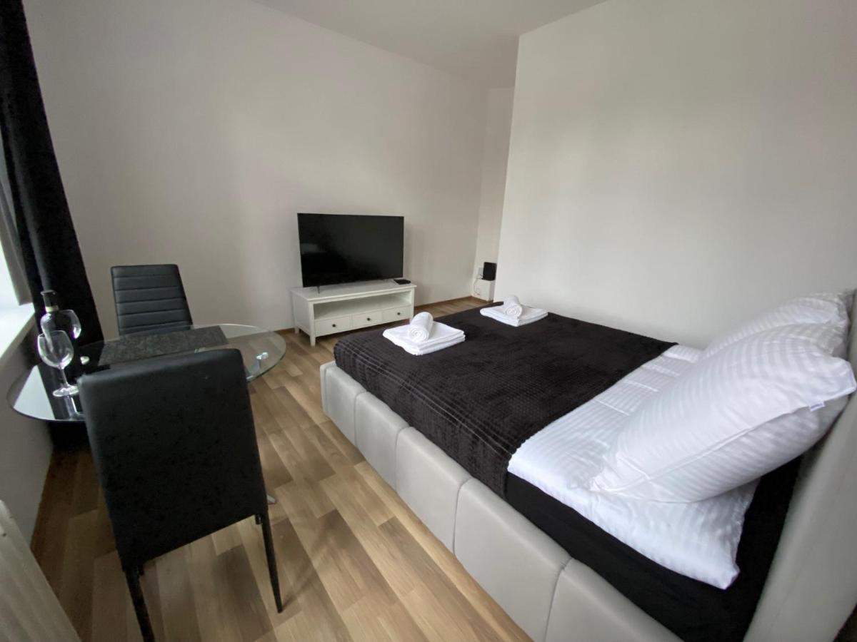 Vip Rooms Apartment Torun Luaran gambar