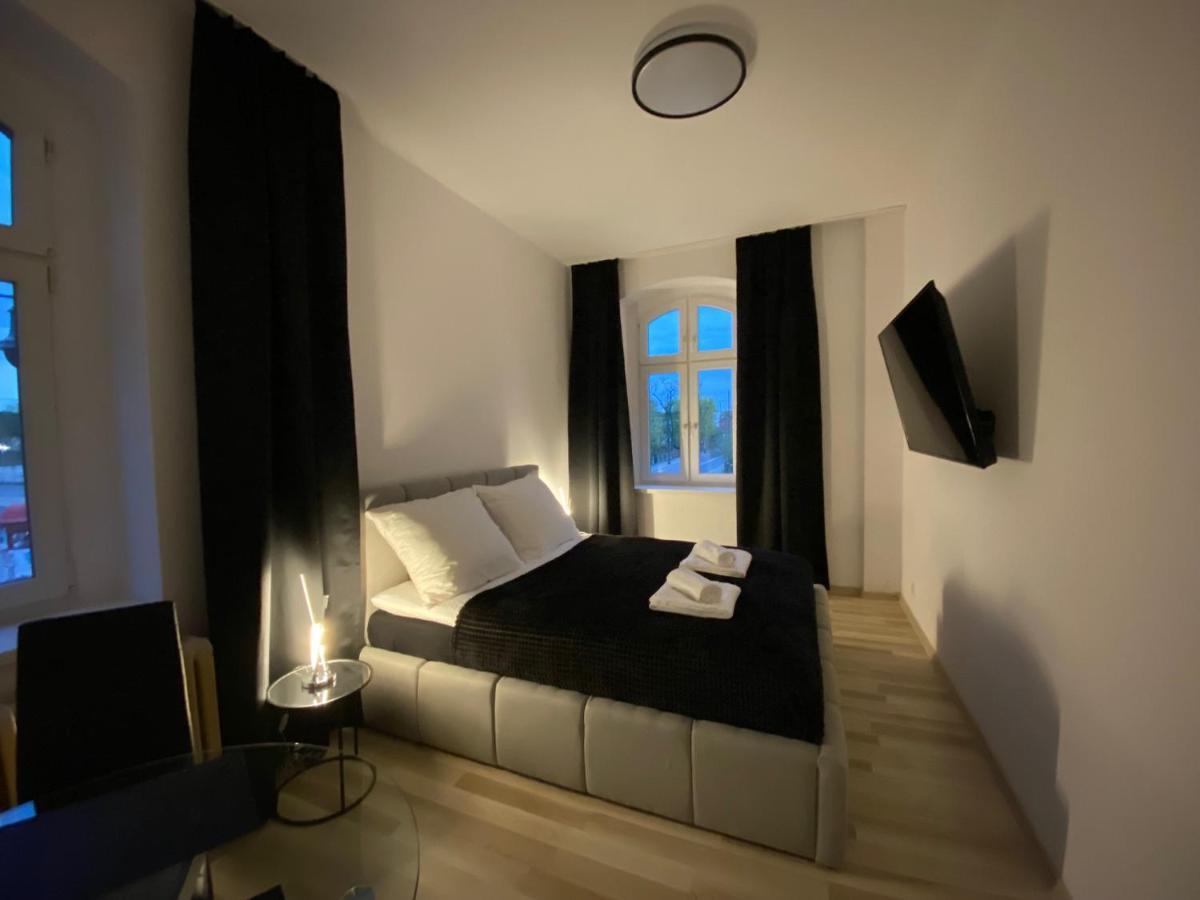 Vip Rooms Apartment Torun Luaran gambar