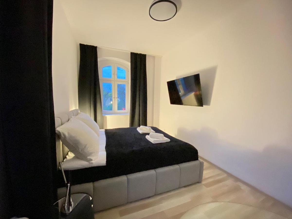 Vip Rooms Apartment Torun Luaran gambar